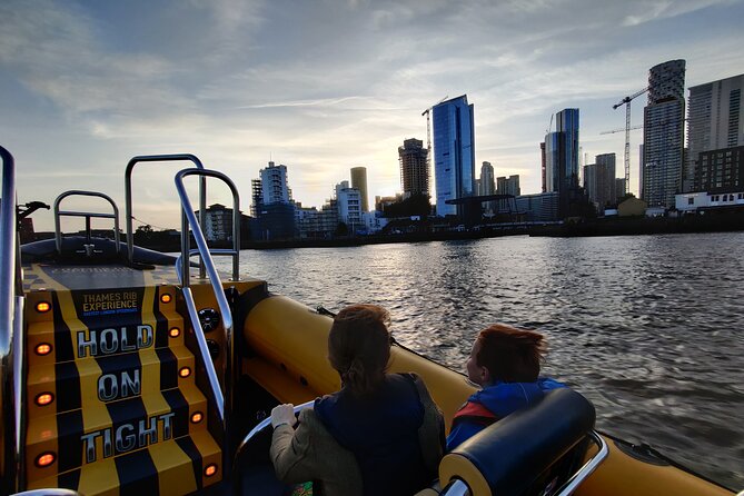 PRIVATE HIRE SPEEDBOAT 'THAMES BARRIER EXPERIENCE - 70 minutes from Embankment - Passing Captain Kidd and the Execution-Site Narration
