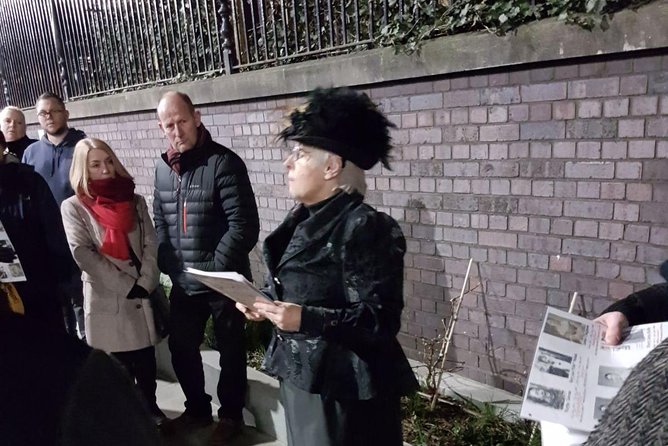 Private Jack the Ripper Walking Tour of Whitechapel and Brick Lane - Private, not crowded: how the guide keeps control of the mood