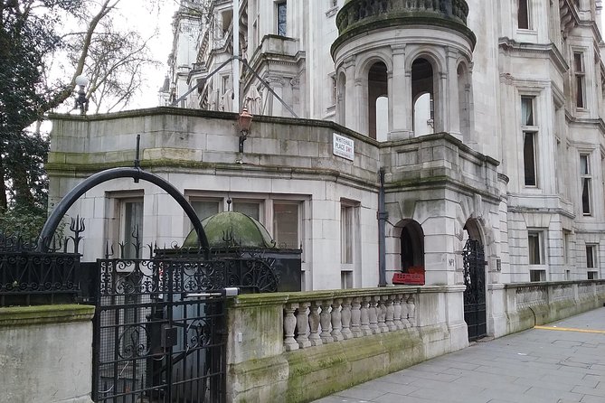 Private James Bond Fictional and Film Spy Tour of London - Whitehall and Westminster Bridge: where fiction borrows from real security