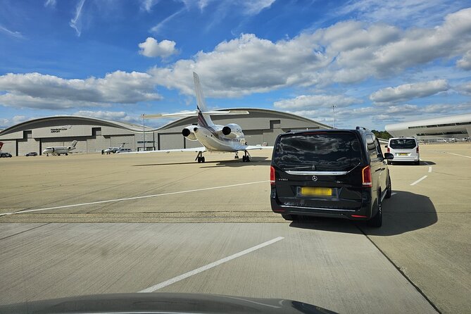 Private limo transfers Gatwick Airport to/from any London hotel - The ride comfort that actually helps after a flight