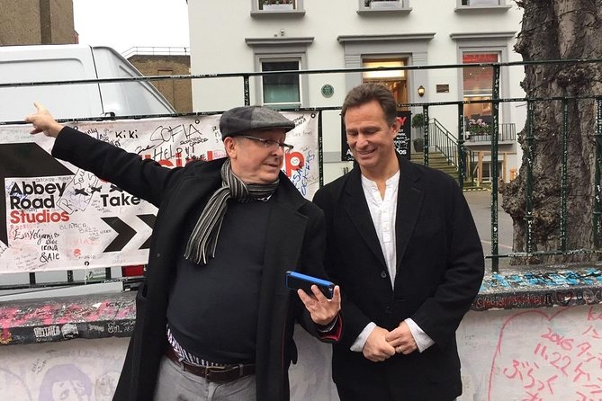 Private London Beatlemania Tour in an Iconic Black Cab - Small itinerary truths: what the short stops feel like