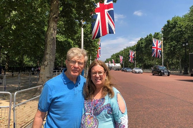 Private London Highlights Tour in a Black Cab: 2, 4, or 6 Hours - Big Ben and the Houses of Parliament photo loop around Whitehall