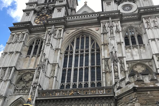 Private London Highlights Tour with Experienced Guide in Taxi - Tower of London and Tower Bridge, from William the Conqueror to Victorian engineering