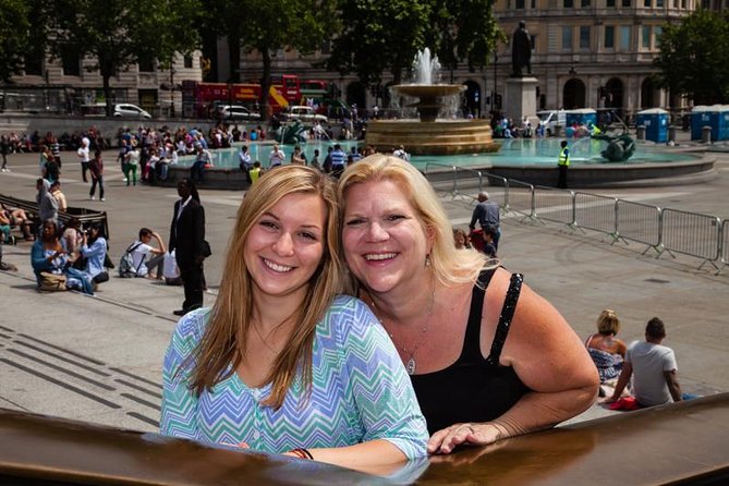 Private London Photo Shoot Tour with a Professional Photographer - Start at Charing Cross and Let Someone Else Find the Angles