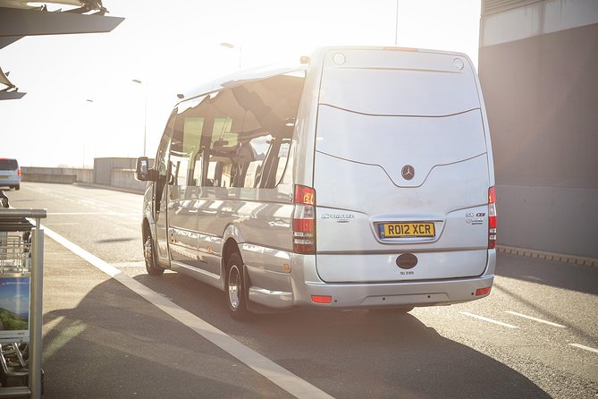 Private Minibus Arrival Transfer: Gatwick to Central London Airport - Reliability: Waiting Time Helps, But Vehicle Changes Can Happen