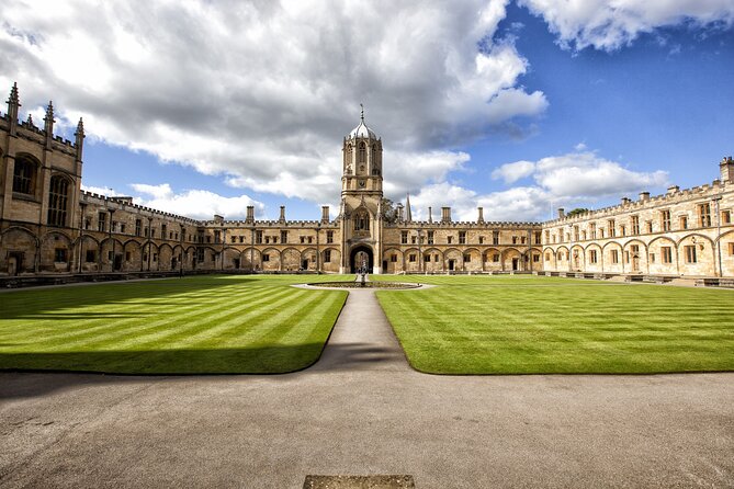 Private | Oxford University Walking Tour by Alumni™ & New College - Trinity College traditions and the fun side of old rules