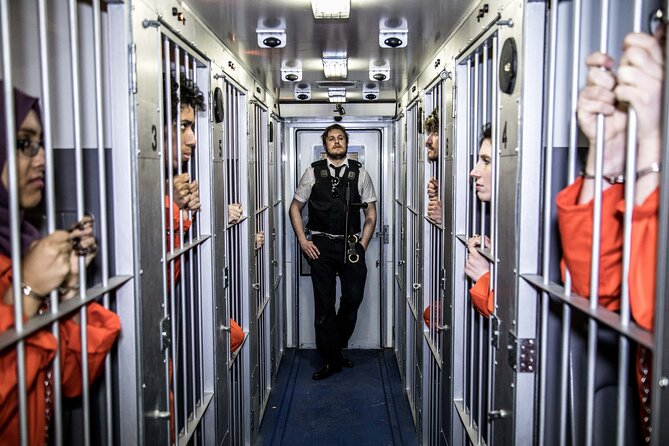 Private Prison Van Escape Game - London Immersive Experience - The 1-hour escape challenge and how the pressure is set