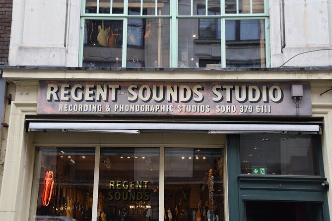 Private Rock 'n' Roll Music Tour of Central London - Pink Floyd beginnings, Carnaby Street fashion swagger, and Bag O’Nails sounds