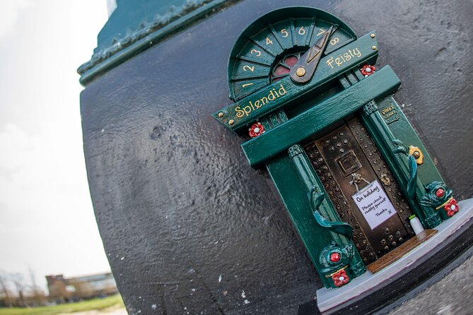 Private Self-Guided Dinky Door Hunt in Cambridge - Your route through Cambridge: from Trinity St to Great St Mary’s