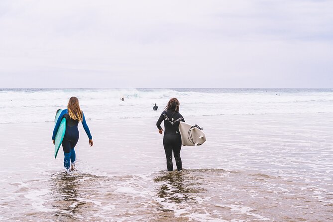 Private Surfing Lesson - Gear time: boards, wetsuits, and warming up the right way