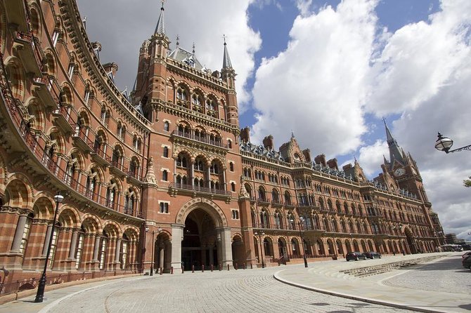 Private Tour: Downton Abbey London Locations by Taxi - The guide makes or breaks the experience, and names you might hear