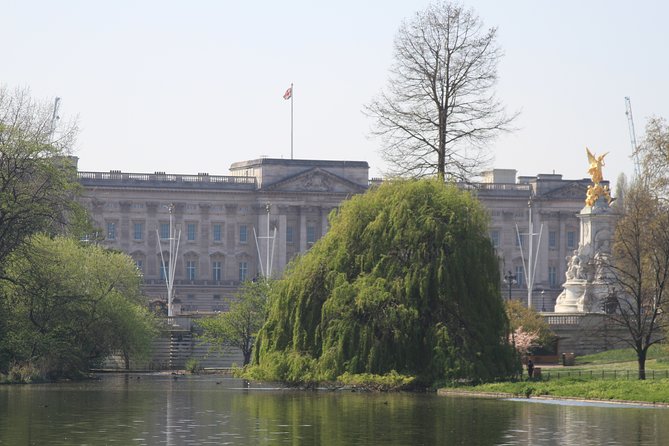 Private Tour, Entry to Westminster Abbey and London Highlights - St James’s Park bird break, a nice reset before the palace