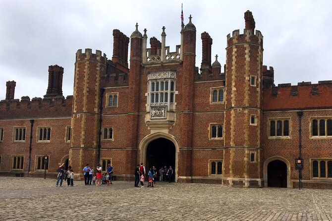 Private Tour: Hampton Court Palace Day Trip from London - The London Orientation Portion: Big Ben, Trafalgar Square, and the Tower Area