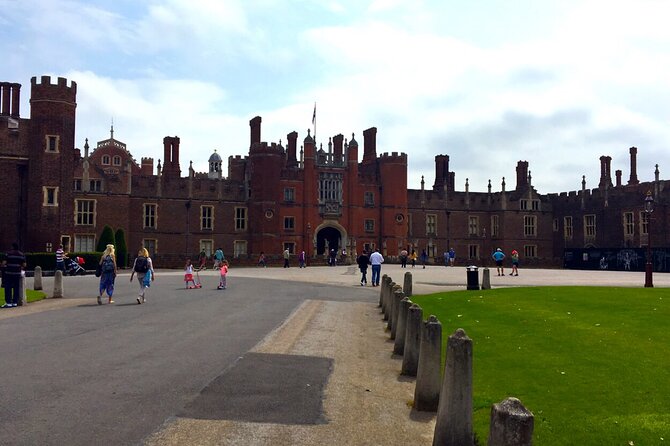 Private Tour: Hampton Court Palace Day Trip from London - Price and Value: What You Are Paying For