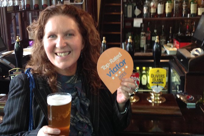 Private Tour of London's Historic Pubs - Fleet Street first: a street walk that sets your pub frame