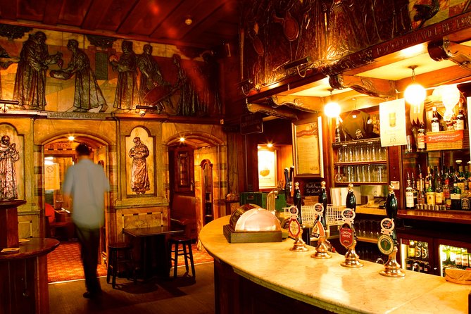 Private Tour of London's Historic Pubs - The four-pub format: Victorian gin palace, medieval hall vibe, Restoration ale, and more