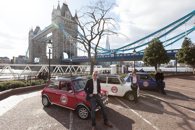 Private Tour of London's Landmarks in a Classic Car - Getting photos and explanations without feeling rushed