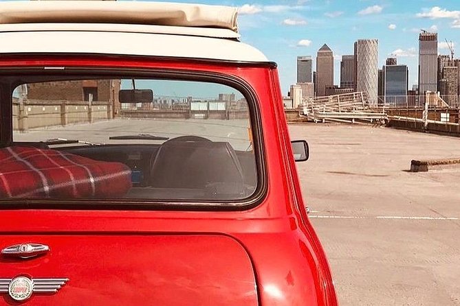 Private Tour of London's Landmarks in a Classic Car - Inside the Mini Cooper: fun ride, small comfort zone