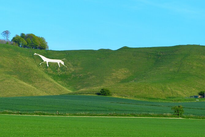 Private Tour of Quintessential Wiltshire and Cotswold Villages - Lacock: Tithe Barn, Tea Rooms, Craft Shops, and Hogwarts Cloisters