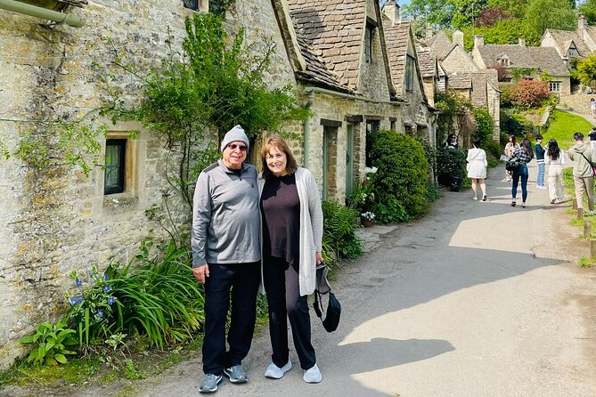 Private tour of the stunning Cotswolds with an expert local guide - Broadway High Street: Arts and Crafts context plus real time to browse