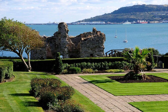 Private tour Portland, England, UK: Durdle door, Corfe & Swanage - Greenhill Gardens and Sandsfoot Castle: Views, Gardens, and Defense