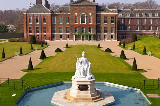 Private Tour: Royal High Tea At Kensington Palace Gardens - Italian Gardens and Round Pond, where you can play spot-the-details