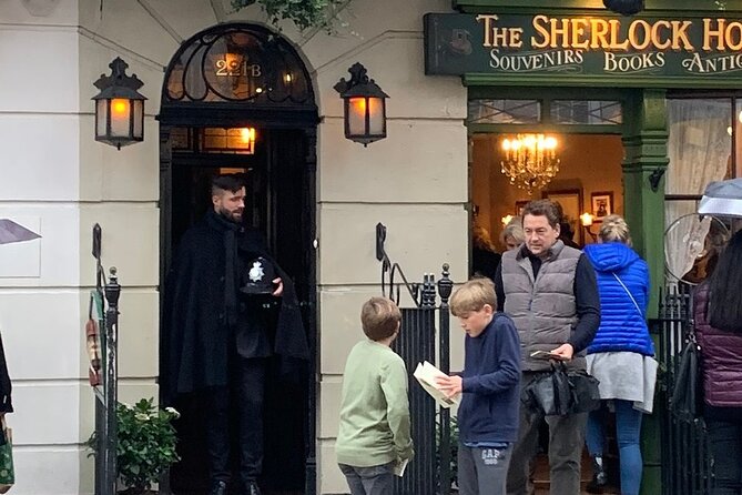 Private Tour: The London of Shakespeare, the Beatles, James Bond and Sherlock Holmes by Traditional Black Cab - Paying for a Private Cab Tour, Not a Bus Ticket