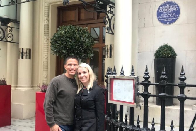Private Tour: The London of Shakespeare, the Beatles, James Bond and Sherlock Holmes by Traditional Black Cab - Abbey Road: The Beatles Stop That Always Gets the Best Photos