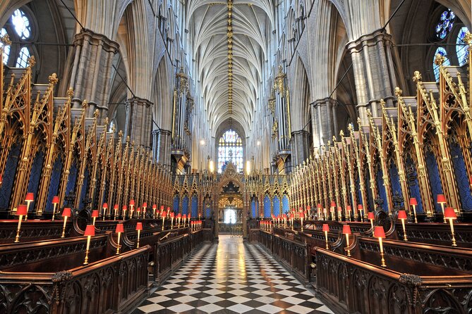 Private Tour: Westminster Abbey and Churchill War Rooms Tour - Big Ben and 10 Downing Street: outside views that still add context