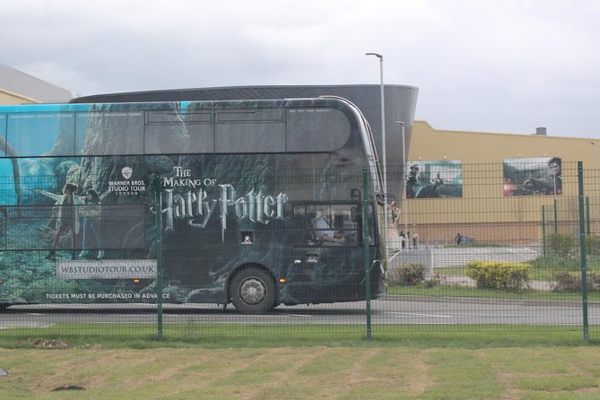 Private Transfer: Central London to Harry Potter Warner Bros Studio in Leavesden - Arrival At Warner Bros Studio: Drop Off Done Right