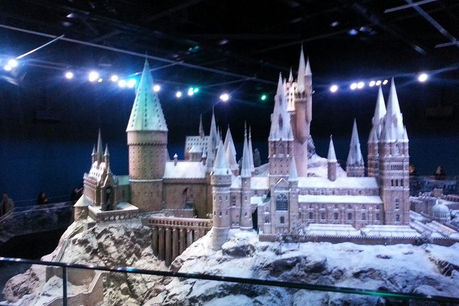 Private Transfer: Central London to Harry Potter Warner Bros Studio in Leavesden - Return Trip Options With Separate Booking