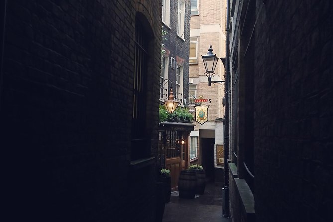 Private Walking Tour: Historic and Hidden Pubs of London - Getting there and back: Aldgate East to Temple, with mostly on-foot walking