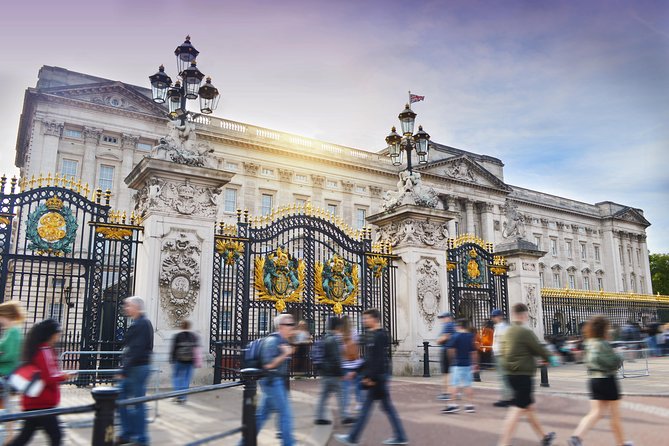 Private Walking tour London, Buckingham Palace to Big Ben and much more - Parliament Square and the Houses of Parliament: statues, angles, and quick payoff