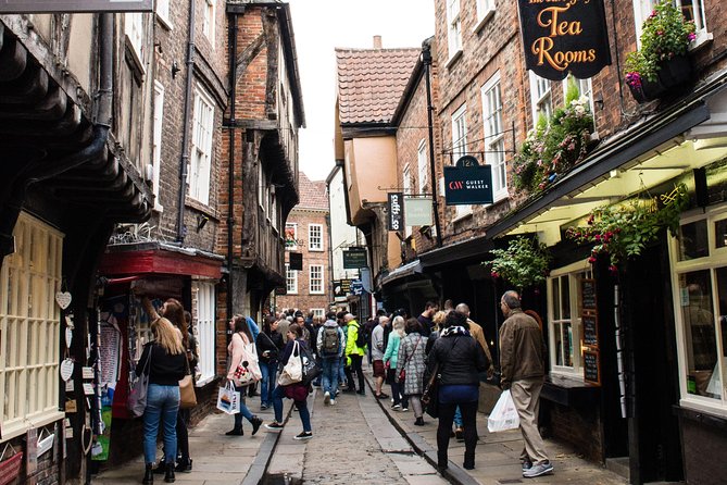 Private Walking Tour: York City Highlights and York Minster - York Minster: the hour you will remember