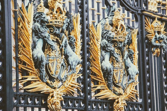 Private Westminster, Whitehall, and Windsor Castle Tour by Train - St James’s Park pause: a quick reset that keeps the day human