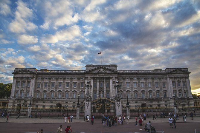 Private Westminster, Whitehall, and Windsor Castle Tour by Train - The train to Windsor: use it well, and plan around snacks