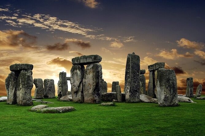 Private Windsor Castle and Stonehenge Day Tour - Windsor Castle: main sights, royal guards, and self-guided time inside