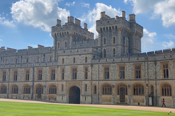 Private Windsor Castle Tour - The Eton College drive-through: quick sights with big name value