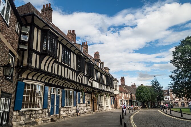 Private York Minster Guided Walking Tour - Who this private York Minster tour suits best