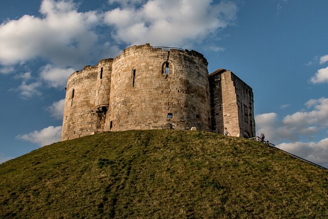 Private York Self-Guided Tour - York City Walls: walk as far as you feel like