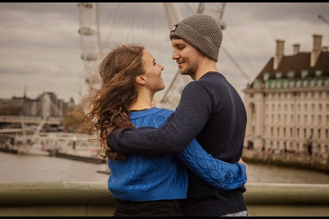 Professional Private Couple Photoshoot - London Eye photos: mixing posed frames with candid-style romance