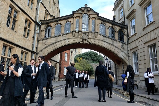 Prospective Oxford Students Entry Advice- Private Group tour - Getting your bearings near Broad Street and the route logic