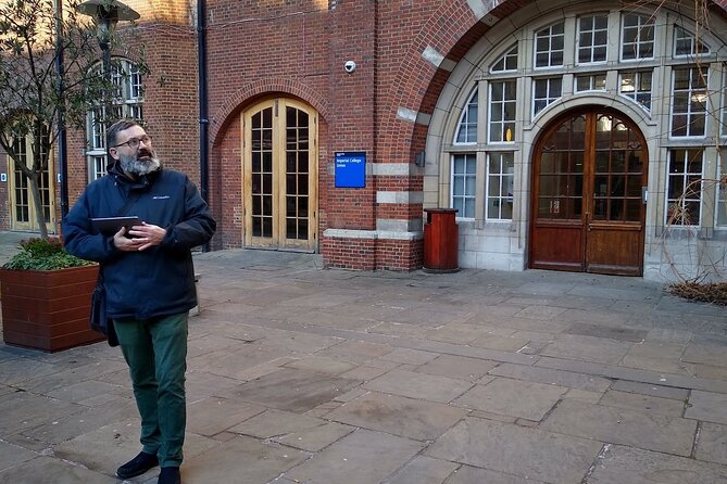 Queen Highlights Walking Tour of London - Price and value: what $23.36 gets you in real time