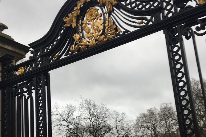 Rich people behaving badly - Tudor romance and court games: Henry VIII and Anne Boleyn