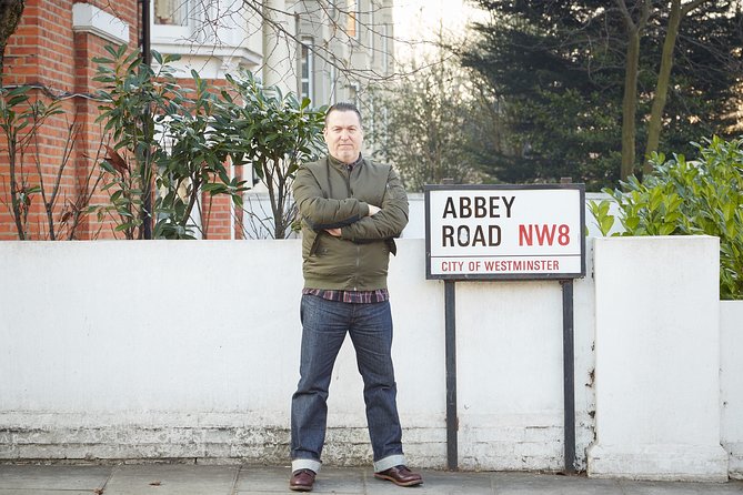 Rock Cab Tours presents Music Legends Private Taxi Tour of London - Stop 5: Notting Hill’s Hendrix apartment, and the mystery angle