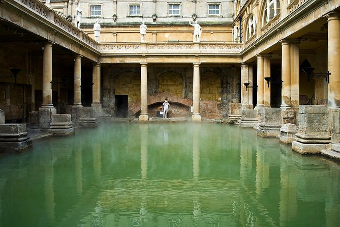Roman Baths and Bath City Walking Tour - Starting at Bath Abbey, the route that helps you see Bath correctly