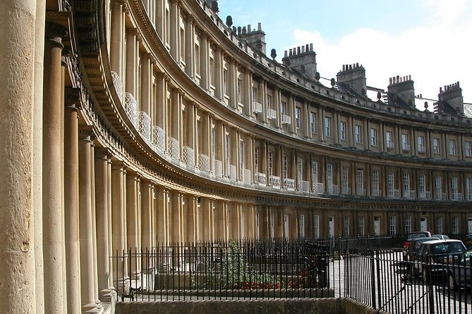 Roman Baths and Bath City Walking Tour - Royal Crescent and the Circus, the architecture that makes Bath feel like a set