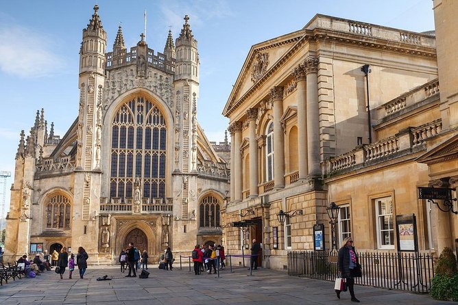 Roman Baths and Bath City Walking Tour - Guide style and pacing, what makes the story click in a 2-hour format
