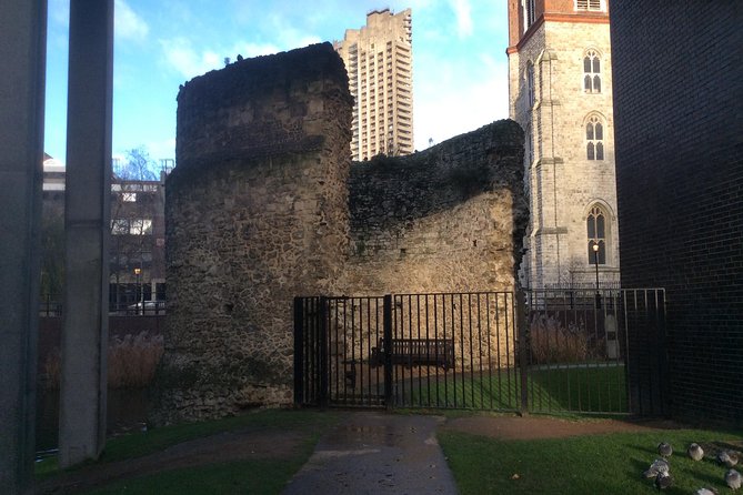 Roman London Private Walking Tour - London Wall repeats, All Hallows by the Tower, and St Dunstan’s calm