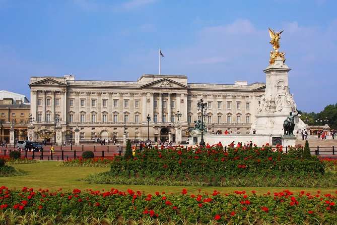 Royal London Guided Sightseeing Tour and Thames River Cruise - Westminster to Trafalgar Square: Where the Coach Tour Ends and Your Day Splits